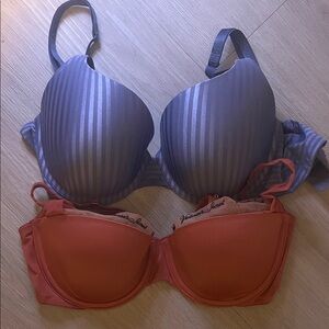 set of two victoria’s secret bras